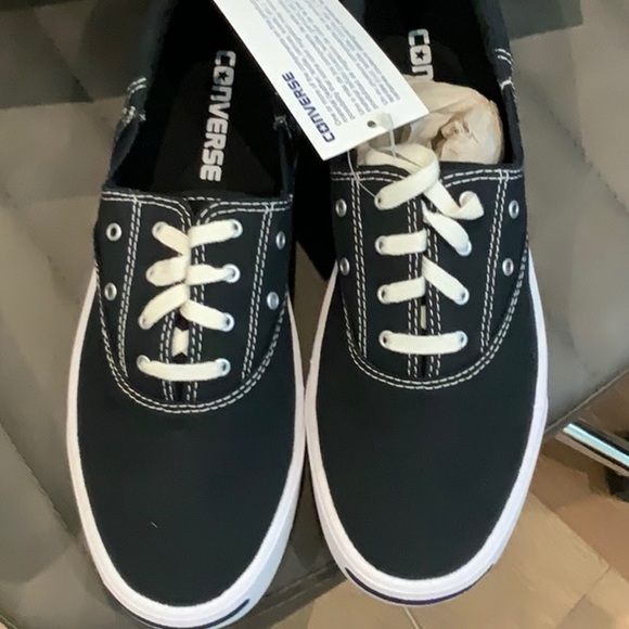 NWT CONVERSE NEW IN BOX ASSORTED SIZES - Picture 2 of 3